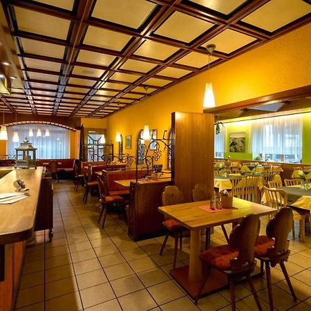 Central-Hotel Traben-Trarbach Bagian luar foto