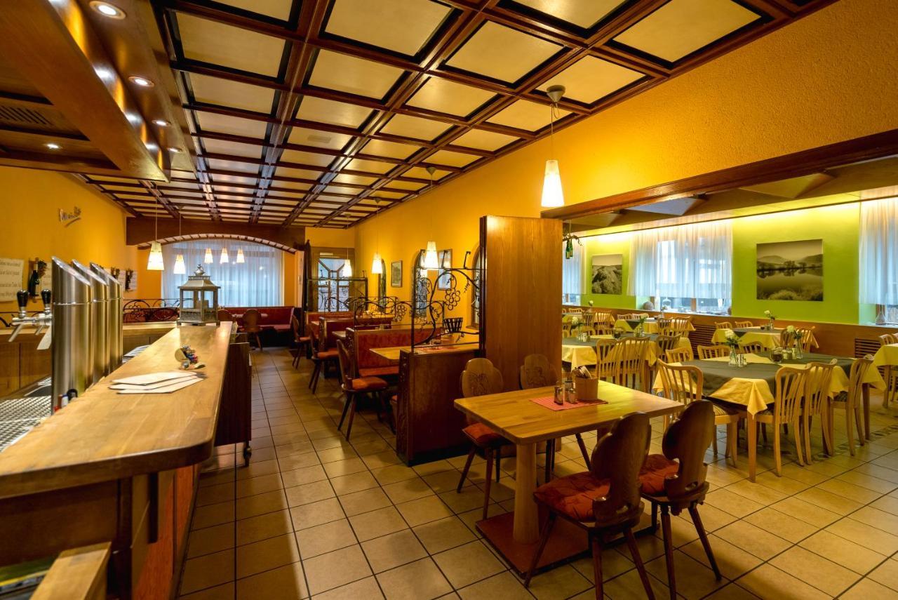 Central-Hotel Traben-Trarbach Bagian luar foto