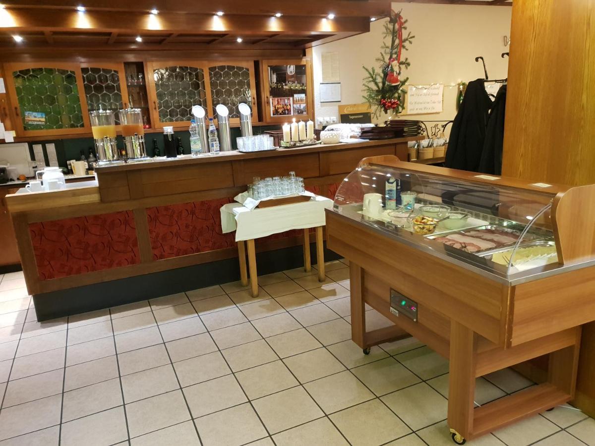 Central-Hotel Traben-Trarbach Bagian luar foto