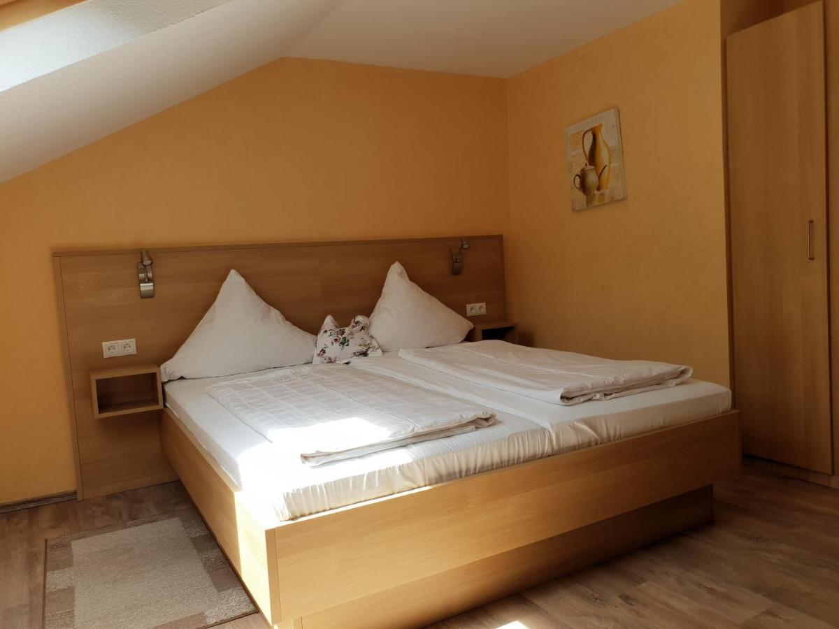 Central-Hotel Traben-Trarbach Bagian luar foto