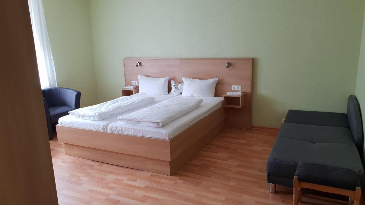 Central-Hotel Traben-Trarbach Bagian luar foto